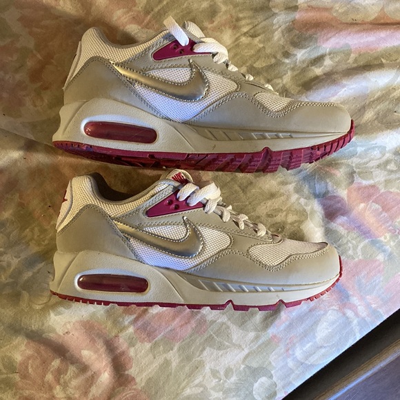 Nike Air Max. Purple, grey, and white. Women’s US 7 - Picture 2 of 3